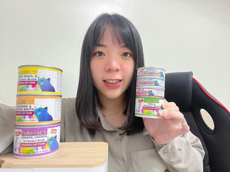 女人知己試用大隊,口碑行銷,部落客行銷,PURRFACT 波菲特貓用主食罐,主食罐,PURRFACT波菲特,貓主食罐,貓罐,PURRFACT波菲特貓用主食罐,魚肉蔓越莓主食罐,鮮嫩雞主食罐,鹿肉雞肉主食罐,牛肉鵪鶉貓主食罐,干貝蠶蛹配方,鱷魚肉白木耳配方,雞肉魚肉配方,安心鶉配方,評價,體驗,適口性佳,心得,成貓適用,高齡貓適用,質地是慕絲狀